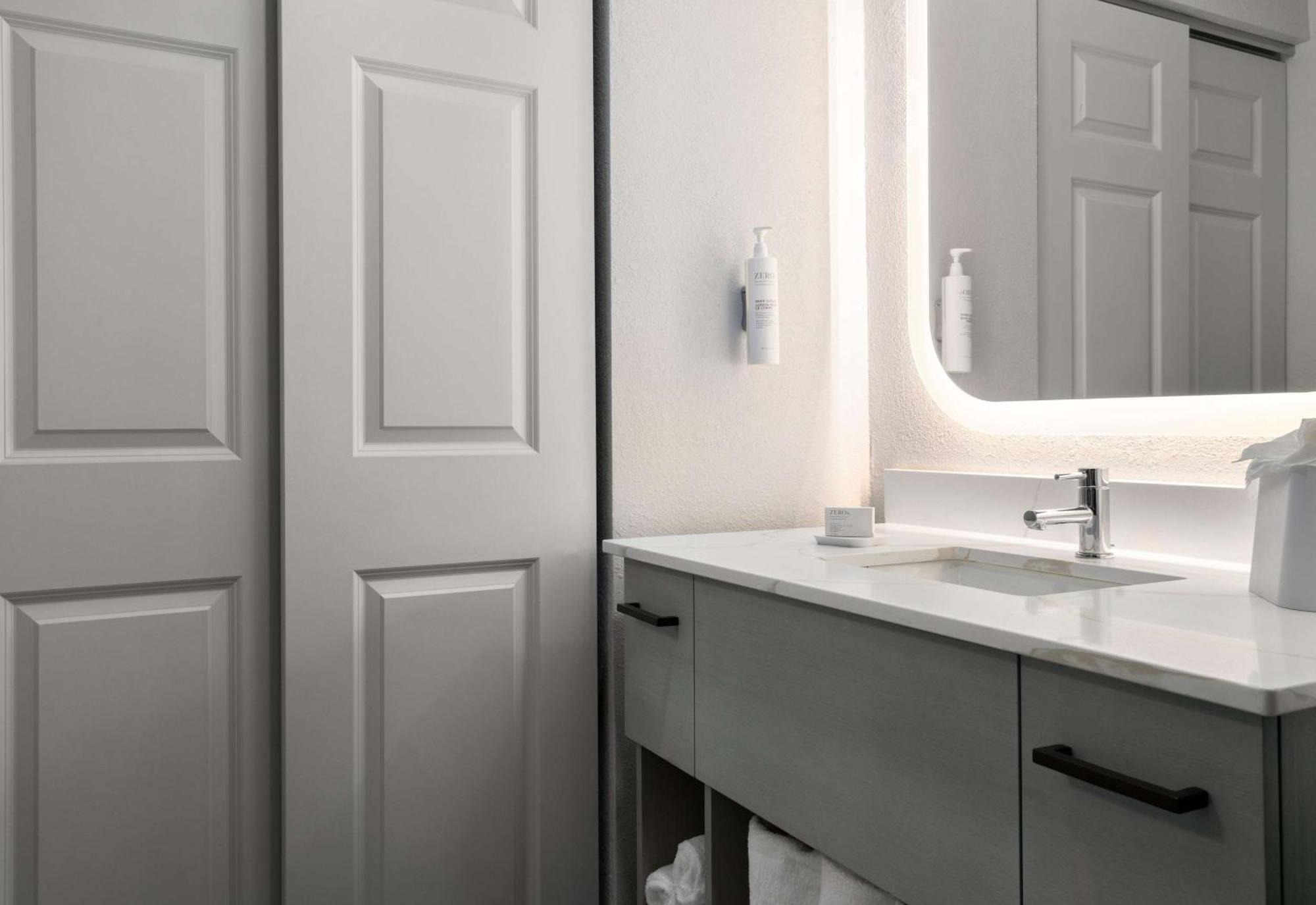 Hotel Homewood By Hilton Richmond - Airport 3*