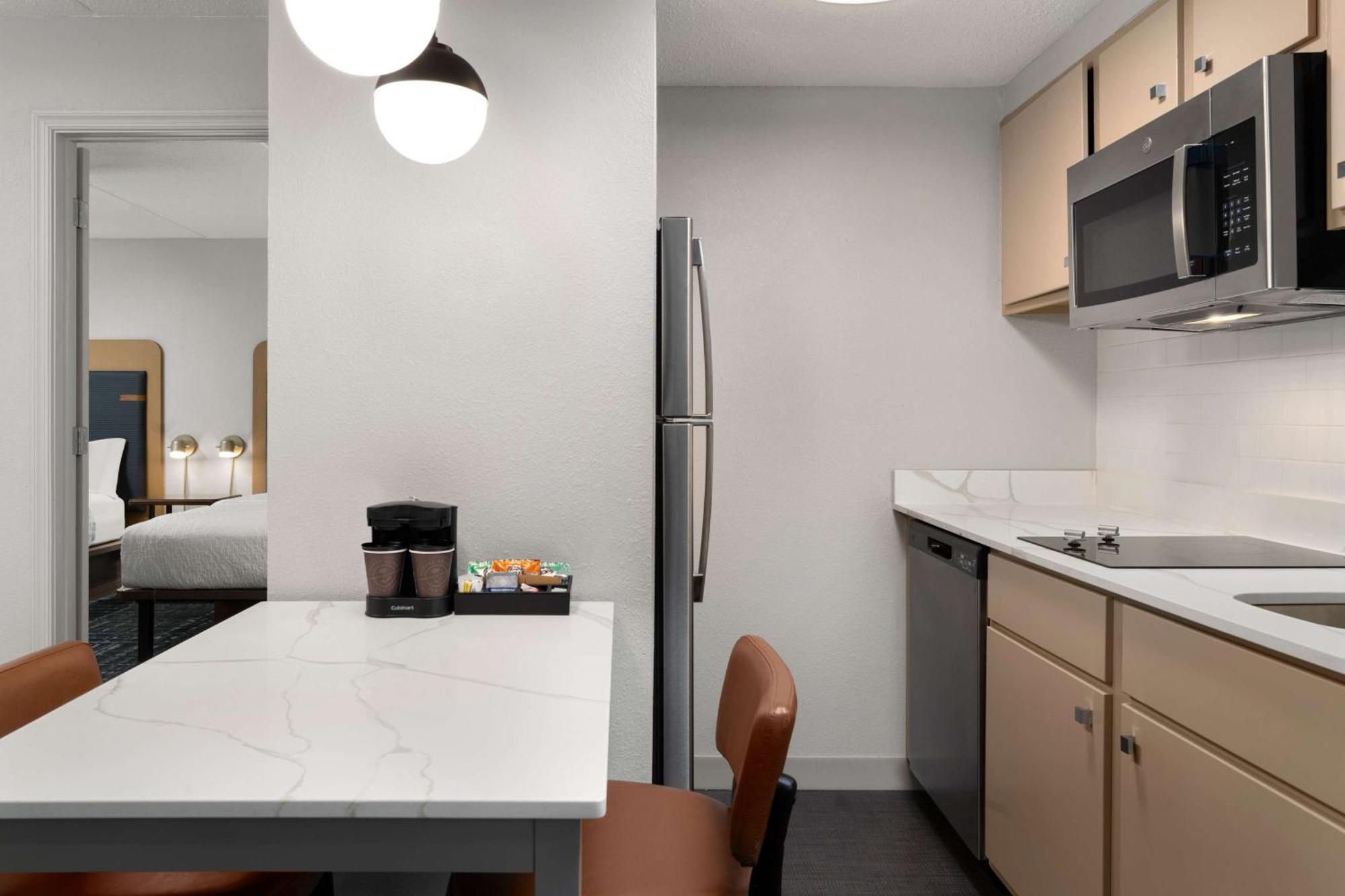 Homewood By Hilton Richmond - Airport Hotel