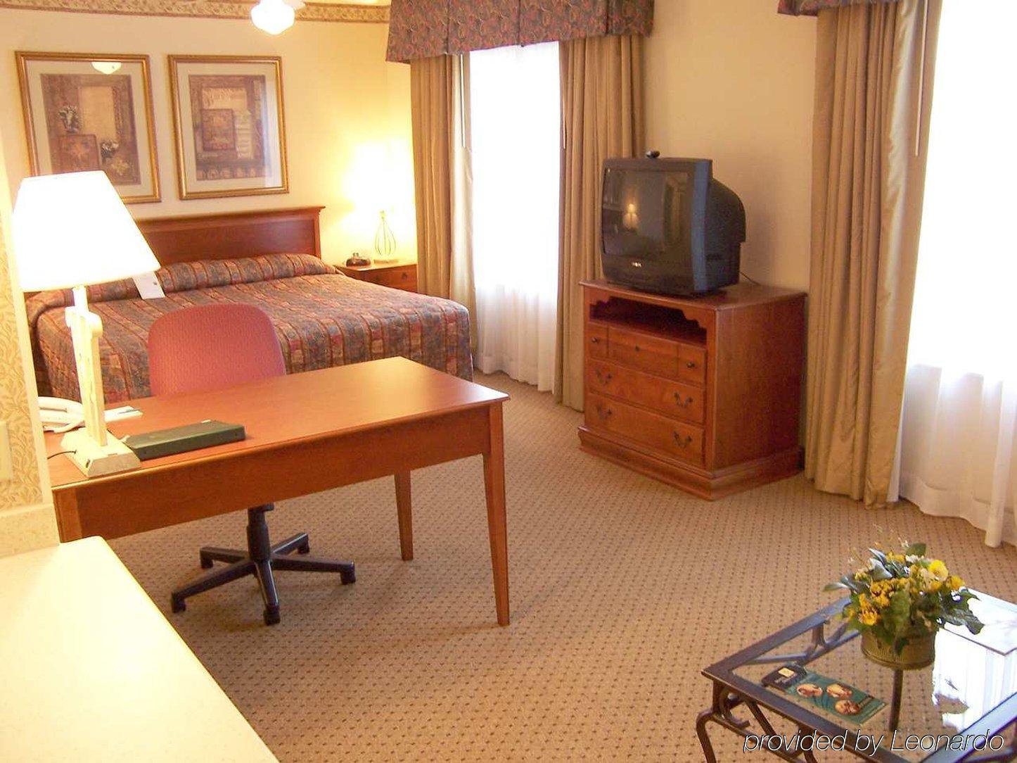 Hotel Homewood By Hilton Richmond - Airport 3*
